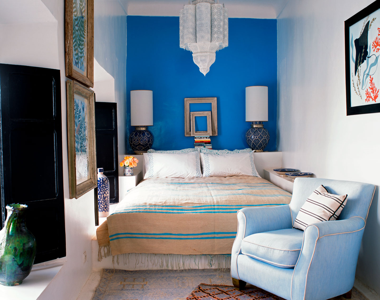 78-Roger_Davies_DS_blue_bedroom